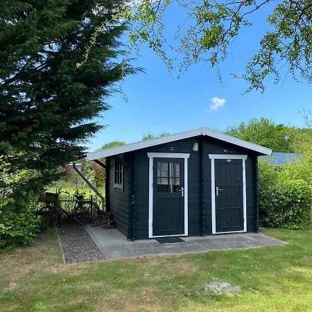 Elzenhoeve 7 بيت للعطل *